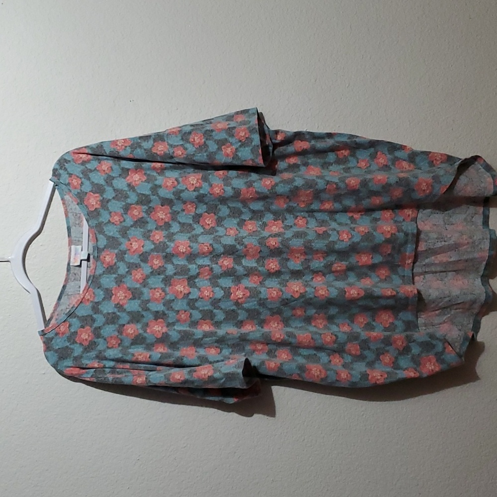 LuLaRoe 5/$20 Irma 2XL Pink Floral Print